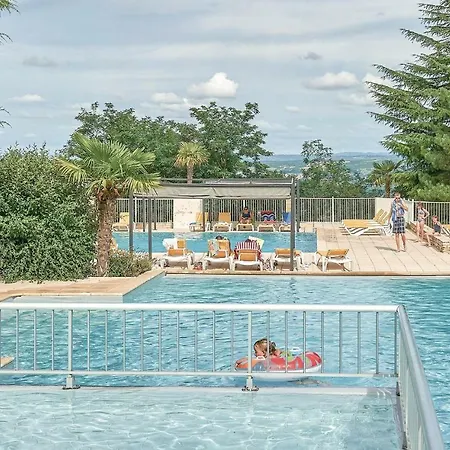 Four-bedroom Holiday In Lanzac