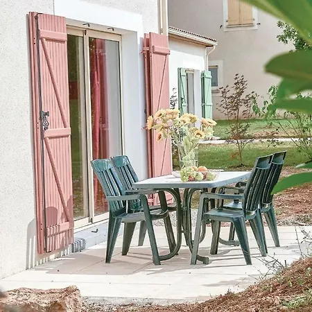 Four-bedroom Holiday In * Lanzac