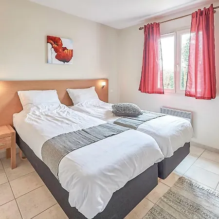 Four-bedroom Holiday In * Lanzac