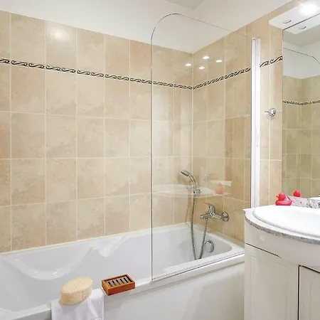 Four-bedroom Holiday In